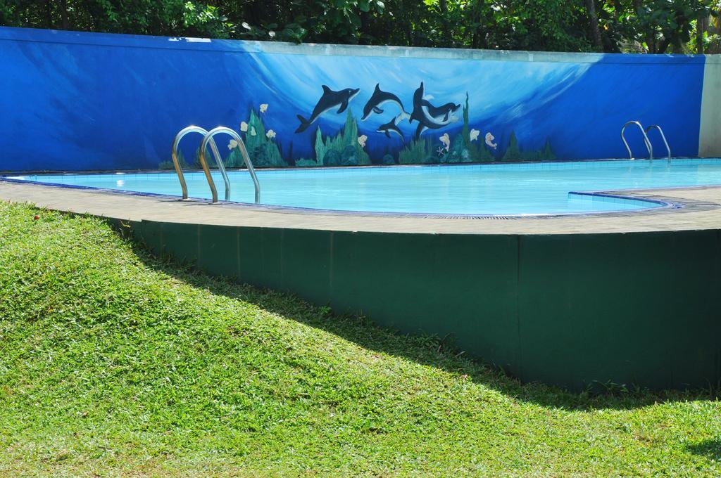 Green Shadows Beach Hotel Wadduwa Exterior foto