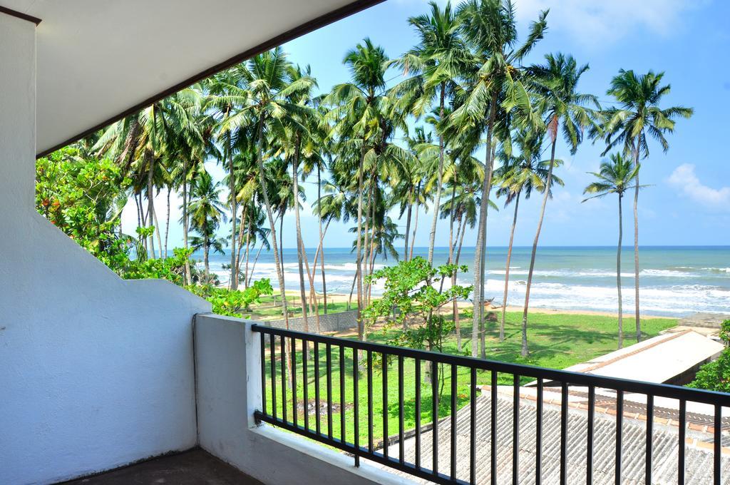 Green Shadows Beach Hotel Wadduwa Exterior foto