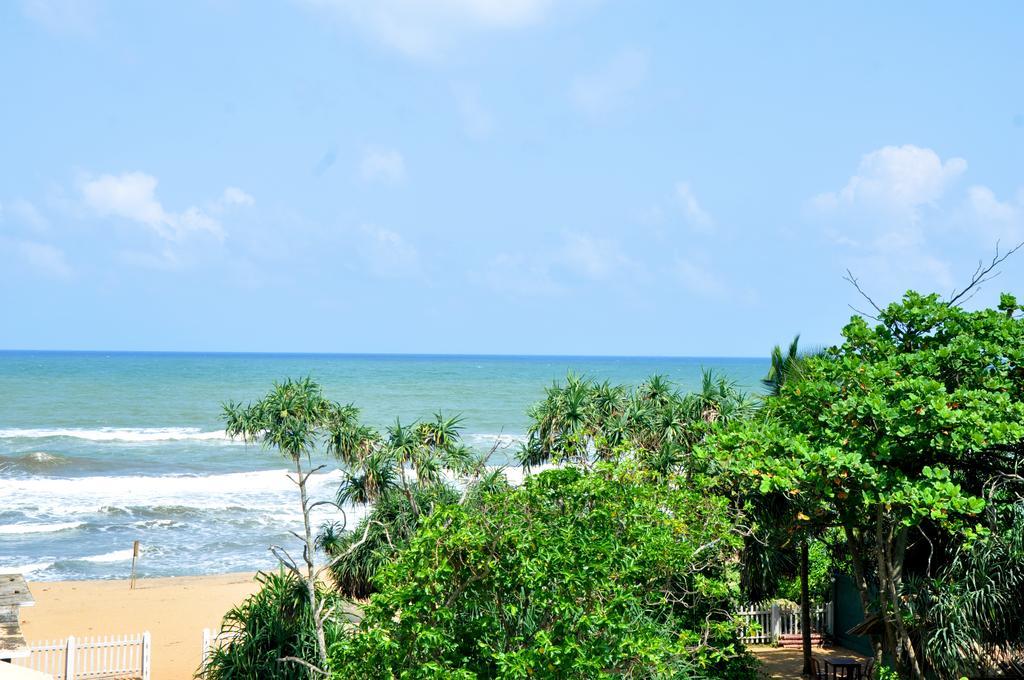 Green Shadows Beach Hotel Wadduwa Exterior foto