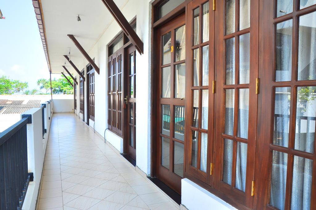 Green Shadows Beach Hotel Wadduwa Exterior foto