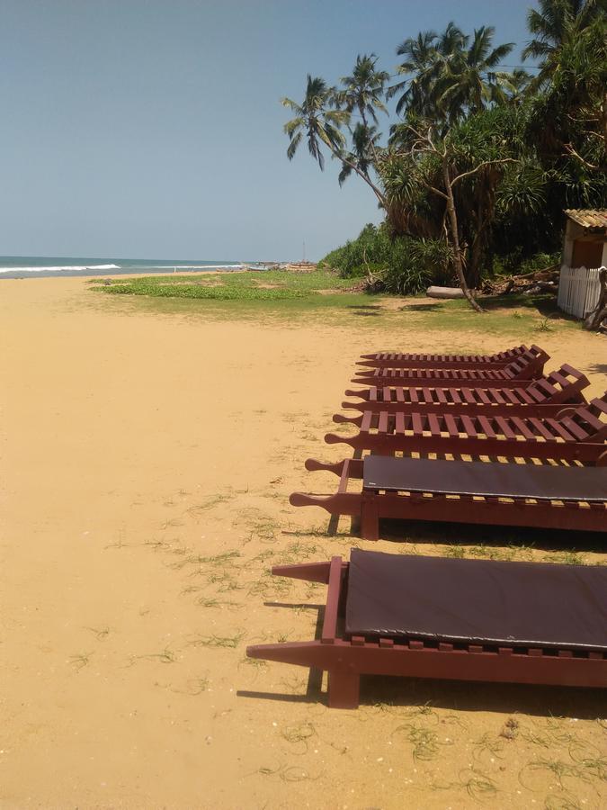 Green Shadows Beach Hotel Wadduwa Exterior foto